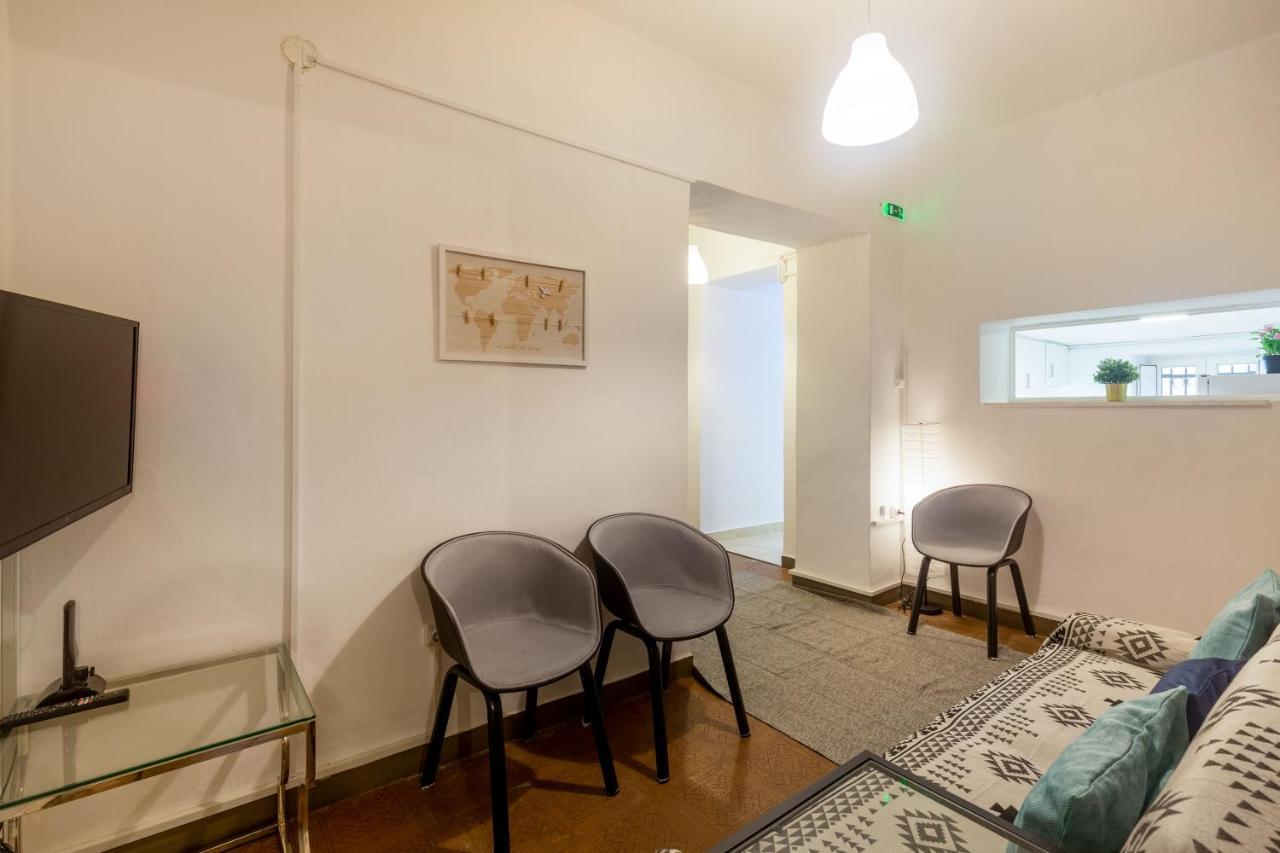 Charming Apartment In The Heart Of Plaka Athens Luaran gambar