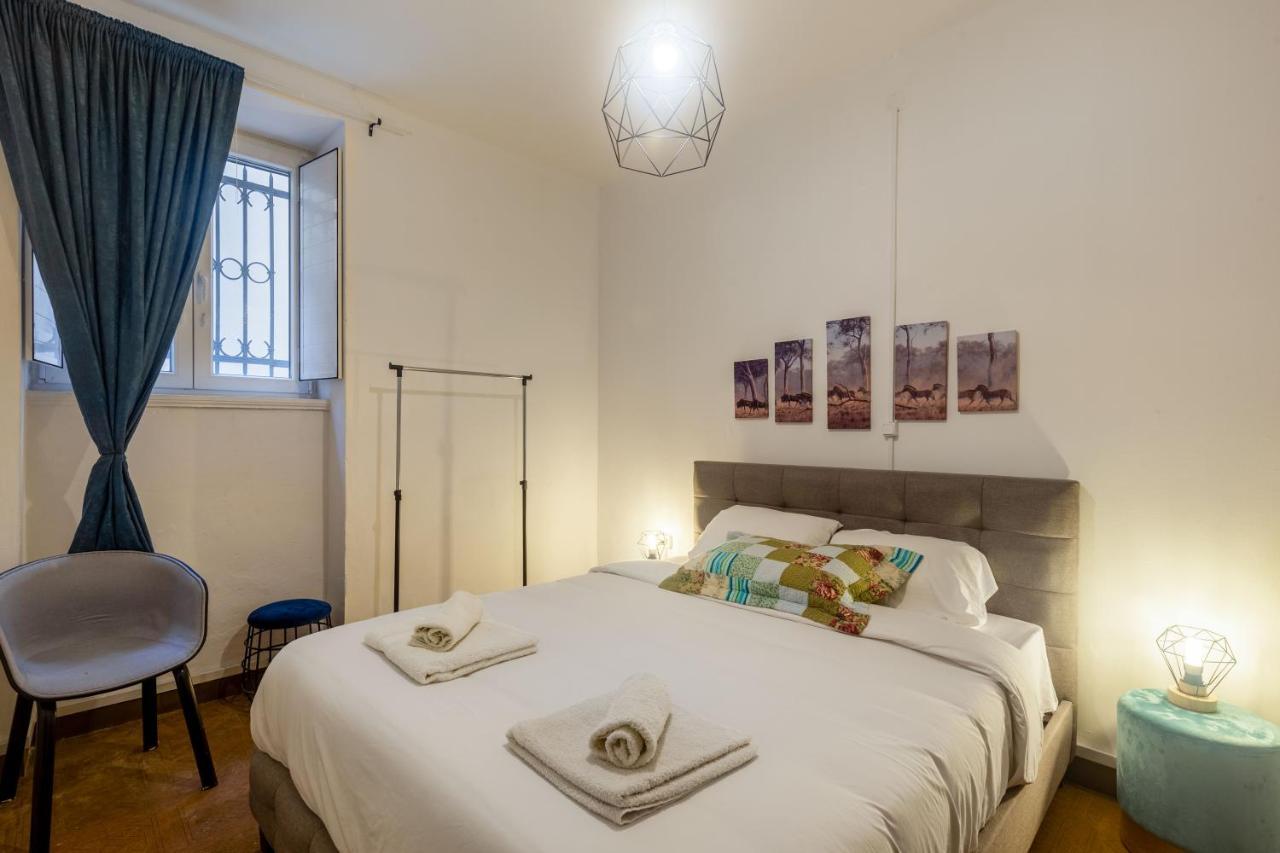Charming Apartment In The Heart Of Plaka Athens Luaran gambar