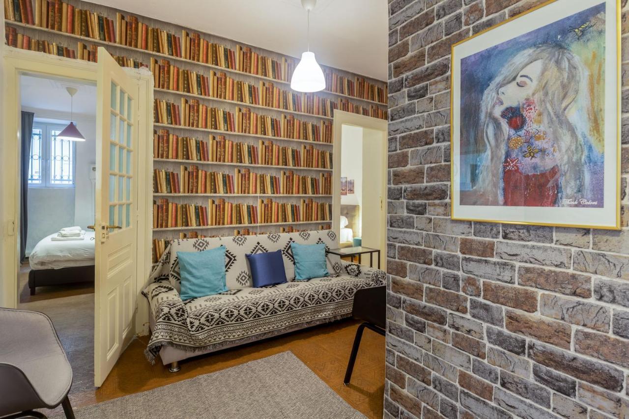 Charming Apartment In The Heart Of Plaka Athens Luaran gambar