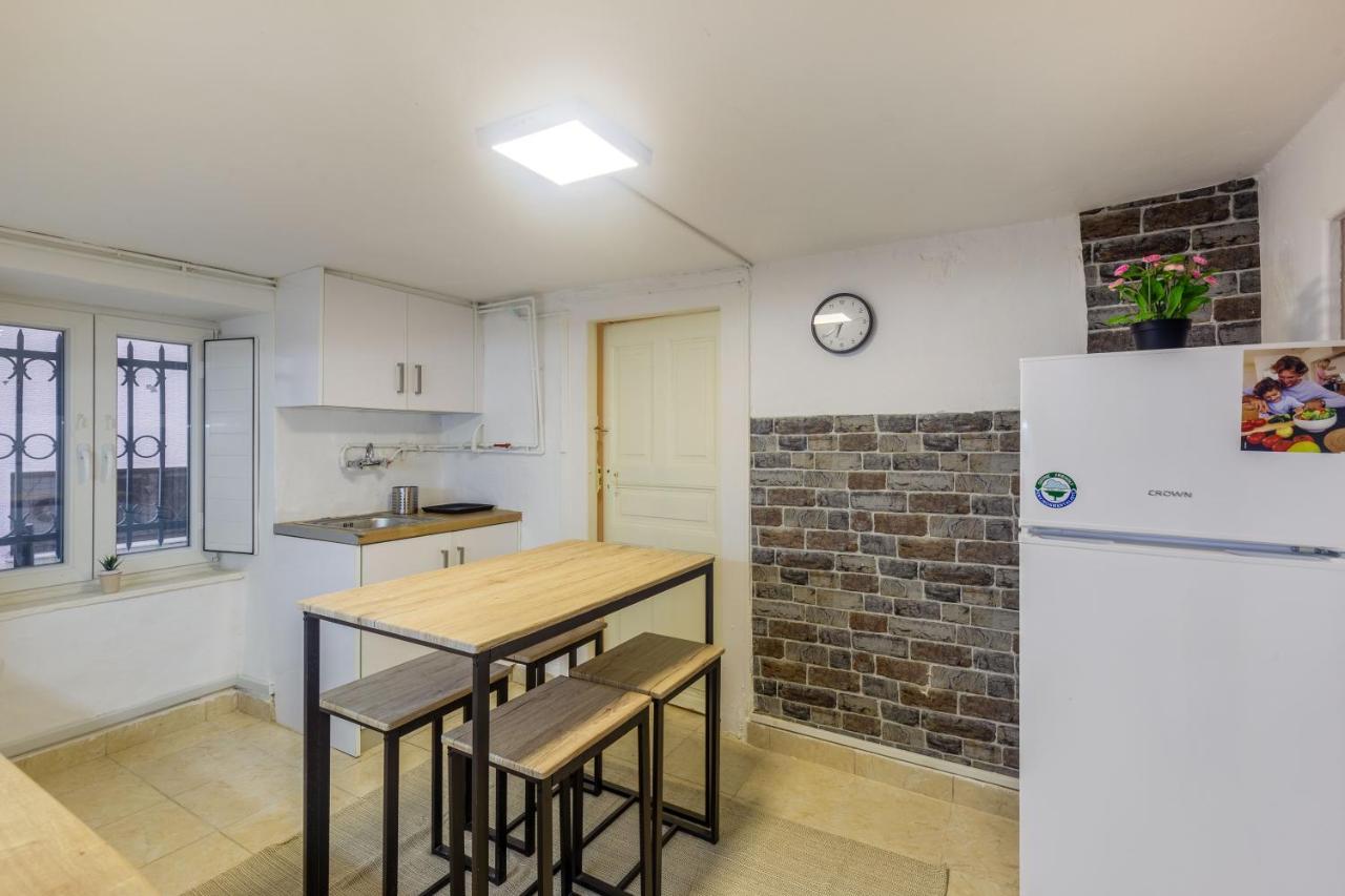 Charming Apartment In The Heart Of Plaka Athens Luaran gambar